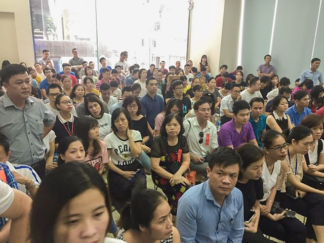 Hàng trăm cư dân có mặt tại buổi đối thoại với CĐT HD Mon (Ảnh: Duy Phạm).